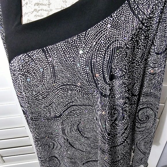 DRESSBARN SEQUINS BLOUSE/TOP - Picture 3 of 15